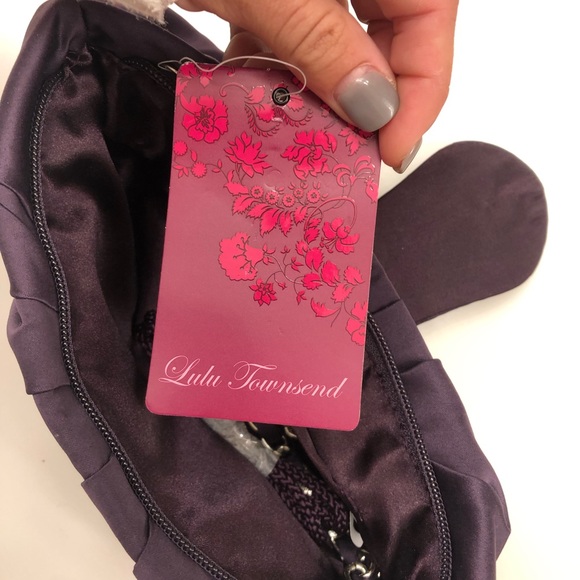 Purple clutch purse with sparkle clasp - Picture 5 of 6